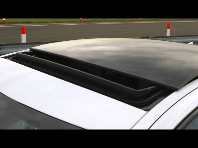 More information about "Video: Jaguar XE | Panoramic Sunroof"