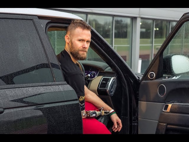 More information about "Video: Jaguar Land Rover's Automatic Door Opens with Gestures"